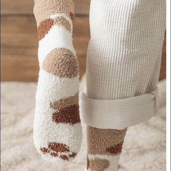 2 Pairs Fuzzy Socks for Women Fluffy Warm Soft Cozys Slipper Socks Funny Novelty - Picture 5 of 7